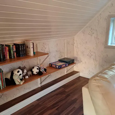 Charmigt Hus Pa Landet Naera Till Bad Stromstad Exterior photo