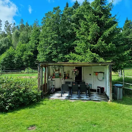 Charmigt Hus Pa Landet Naera Till Bad Stromstad Exterior photo