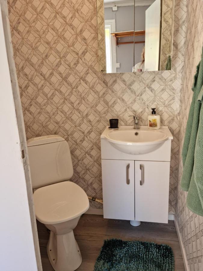 Charmigt Hus Pa Landet Naera Bad Holiday home *