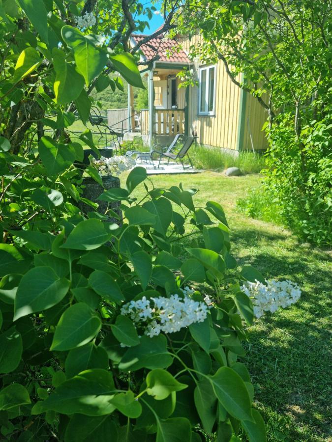 Charmigt Hus Pa Landet Naera Bad Holiday home Stromstad