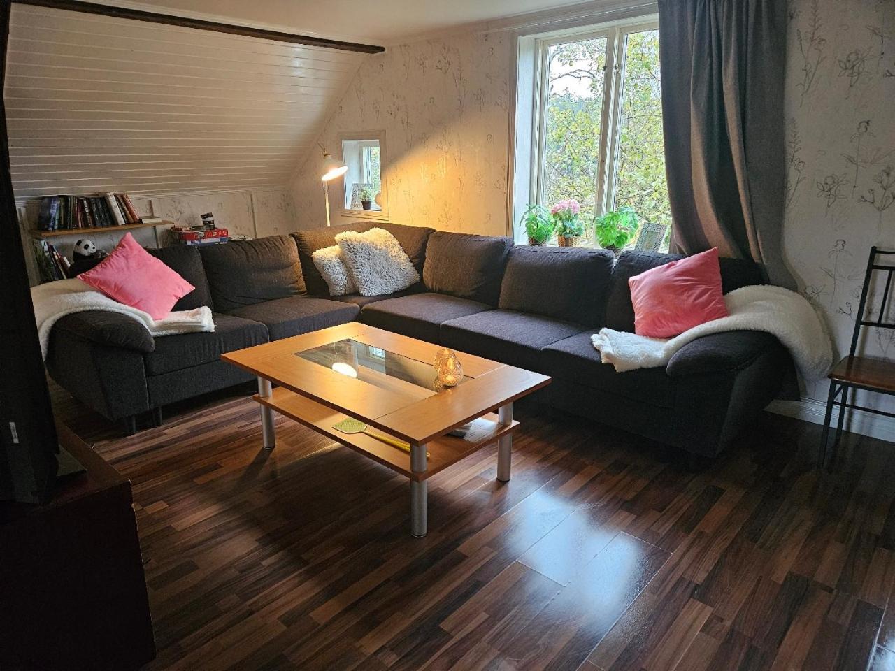 Charmigt Hus Pa Landet Naera Bad Holiday home *